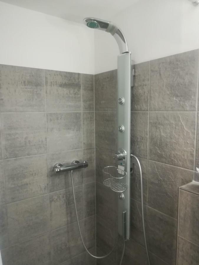 Апартаменты Studio Am See Санкт Гильген Экстерьер фото